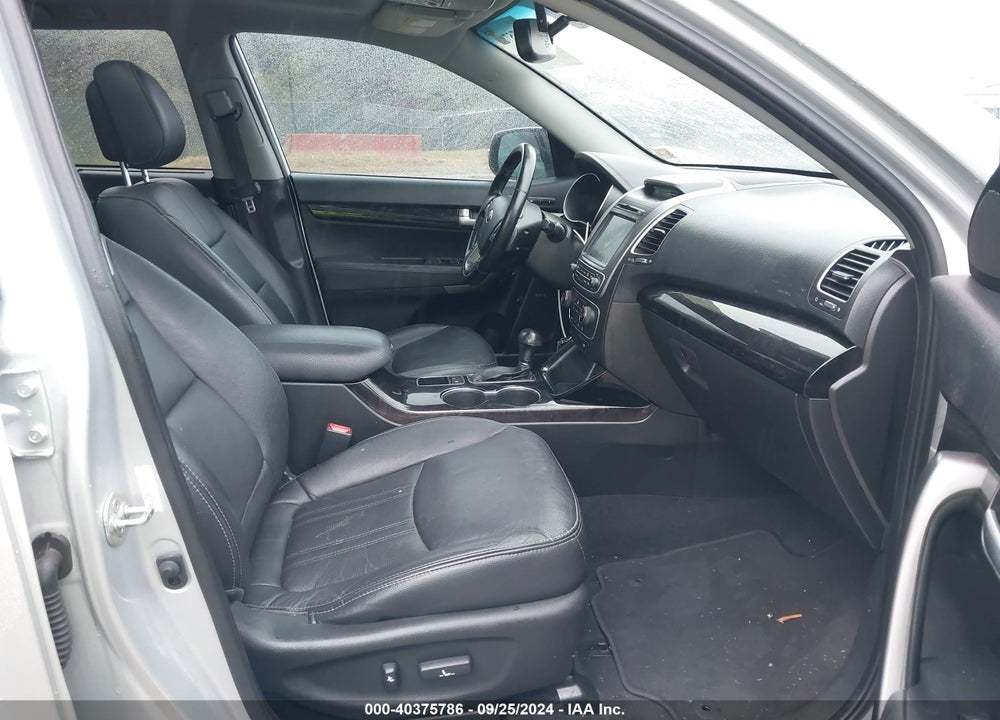 2015 KIA SORENTO SX V6 VIN: 5XYKW4A7XFG566566
