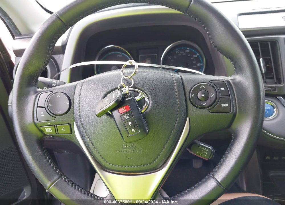2016 TOYOTA RAV4 HYBRID XLE VIN: JTMRJREV3GD039231