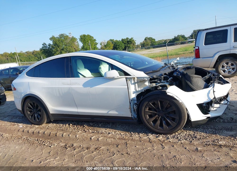 2018 TESLA MODEL X 100D/75D/P100D VIN: 5YJXCBE29JF120426