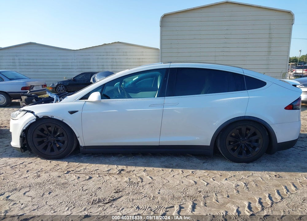 2018 TESLA MODEL X 100D/75D/P100D VIN: 5YJXCBE29JF120426