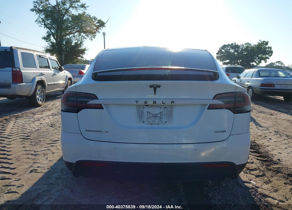 2018 TESLA MODEL X 100D/75D/P100D VIN: 5YJXCBE29JF120426