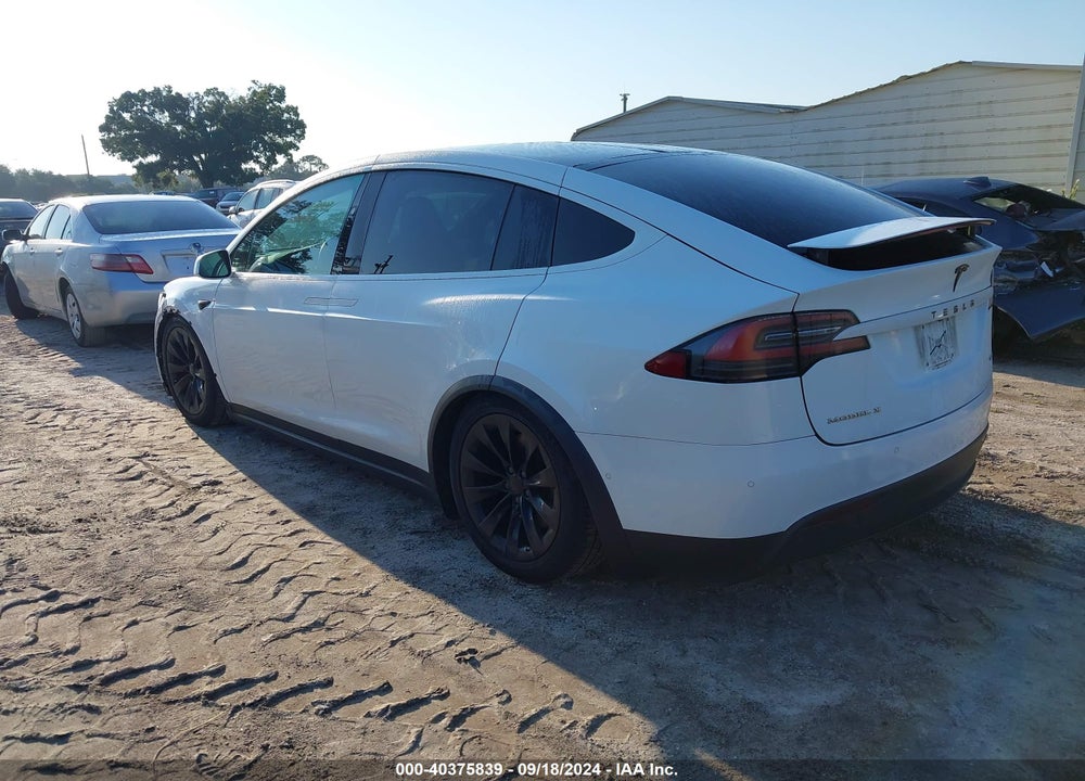 2018 TESLA MODEL X 100D/75D/P100D VIN: 5YJXCBE29JF120426