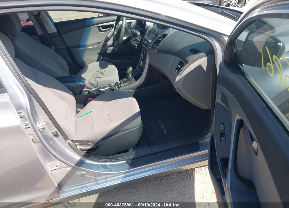 2015 HYUNDAI ELANTRA SE VIN: 5NPDH4AE3FH604553