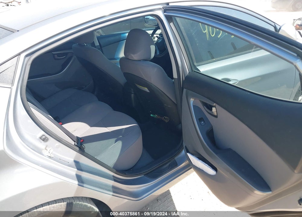 2015 HYUNDAI ELANTRA SE VIN: 5NPDH4AE3FH604553