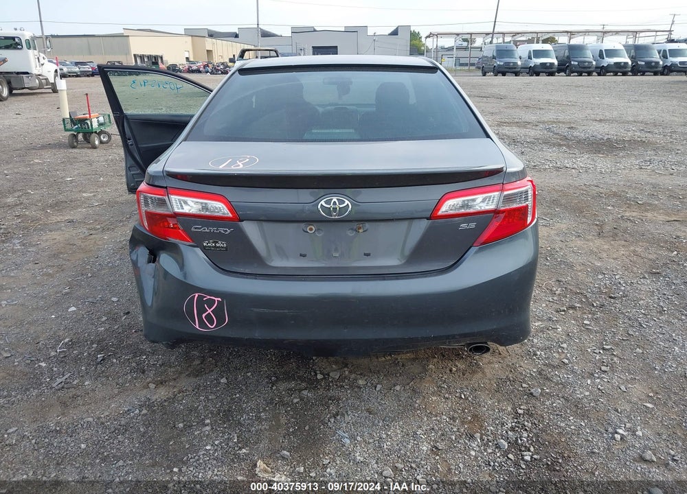 2013 TOYOTA CAMRY SE VIN: 4T1BF1FK2DU290032