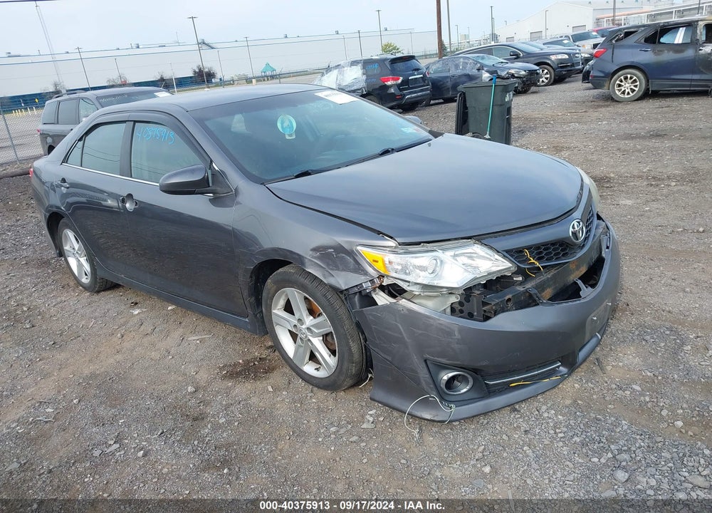2013 TOYOTA CAMRY SE VIN: 4T1BF1FK2DU290032