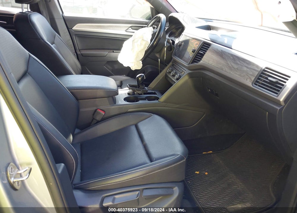 2020 VOLKSWAGEN ATLAS CROSS SPORT 2.0T SE VIN: 1V24C2CA2LC215860