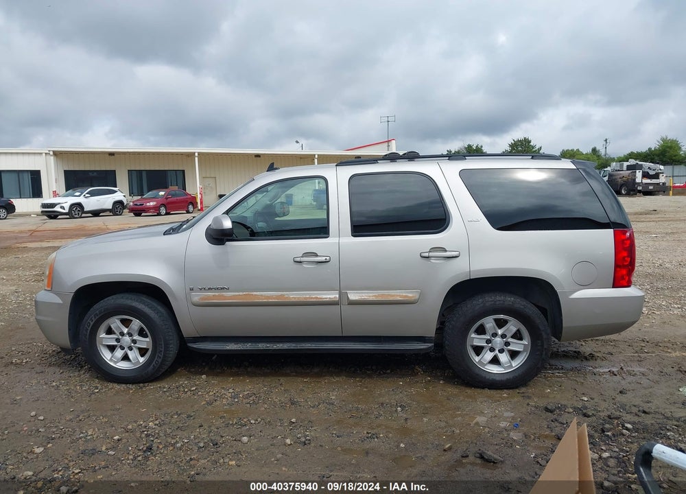 2008 GMC YUKON SLT VIN: 1GKFC13038R176362
