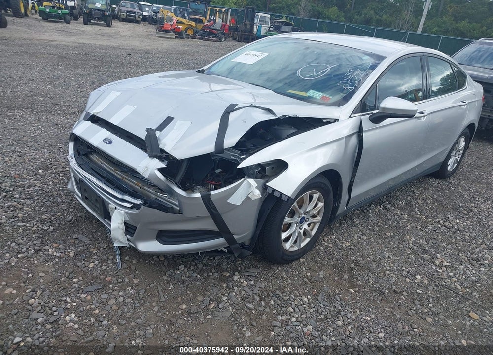 2015 FORD FUSION S VIN: 3FA6P0G79FR138742