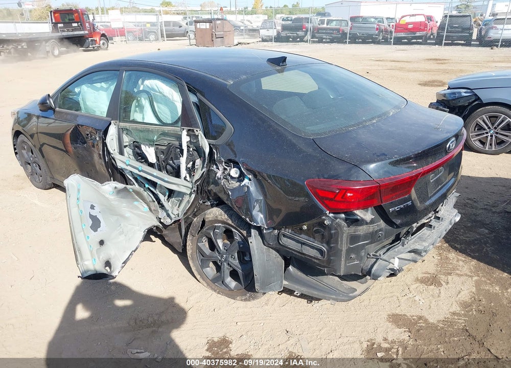 2019 KIA FORTE LXS VIN: 3KPF24AD6KE065667