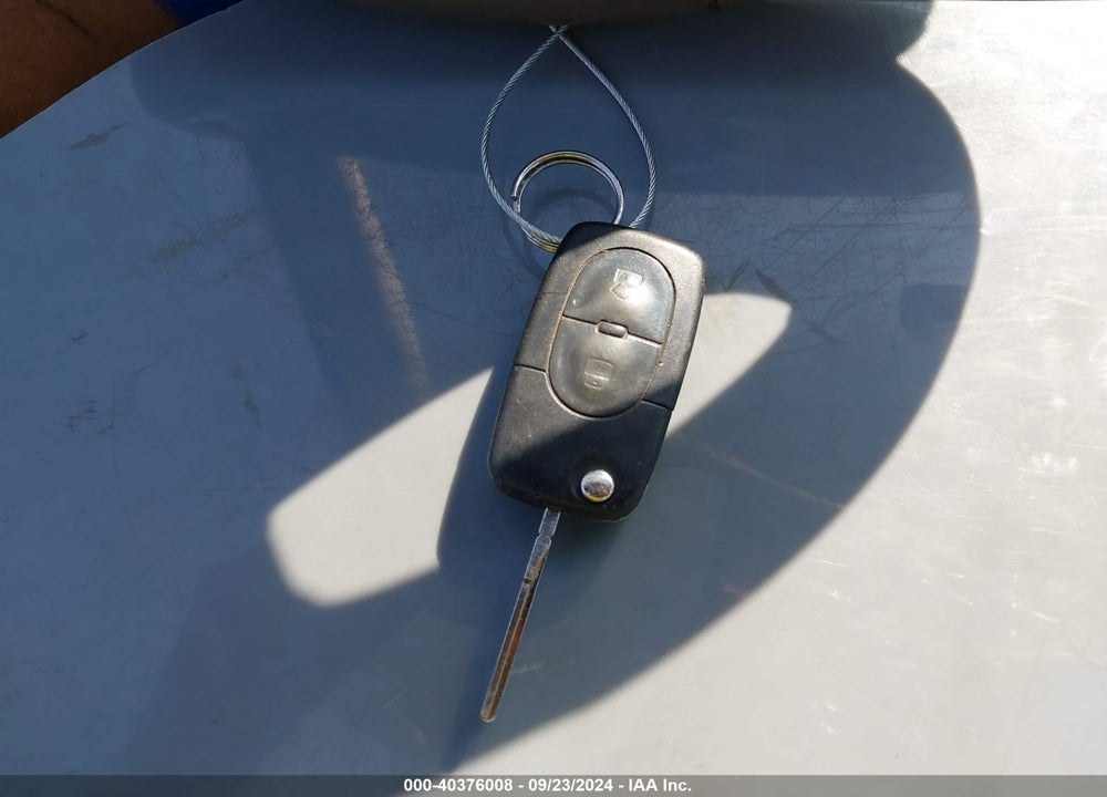 2001 AUDI A4 2.8 VIN: WAUDH68DX1A092778