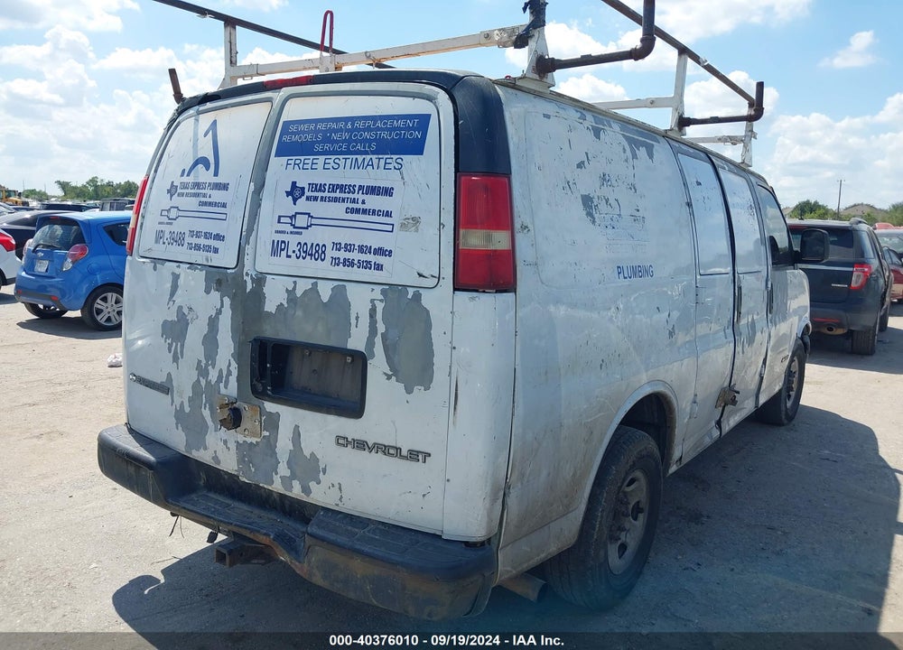 2006 CHEVROLET EXPRESS WORK VAN VIN: 1GCGG25V261255827