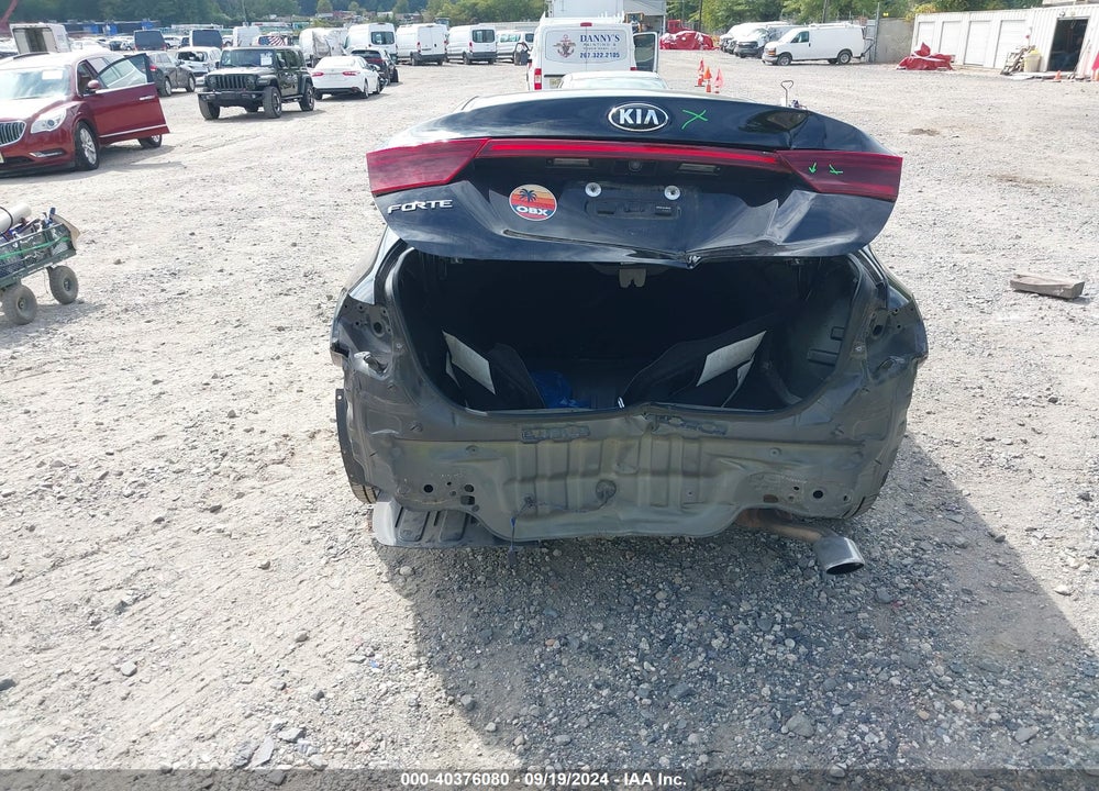 2021 KIA FORTE LXS VIN: 3KPF24AD8ME266876