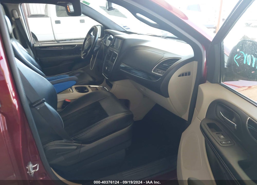2017 DODGE GRAND CARAVAN SXT VIN: 2C4RDGCG4HR730962