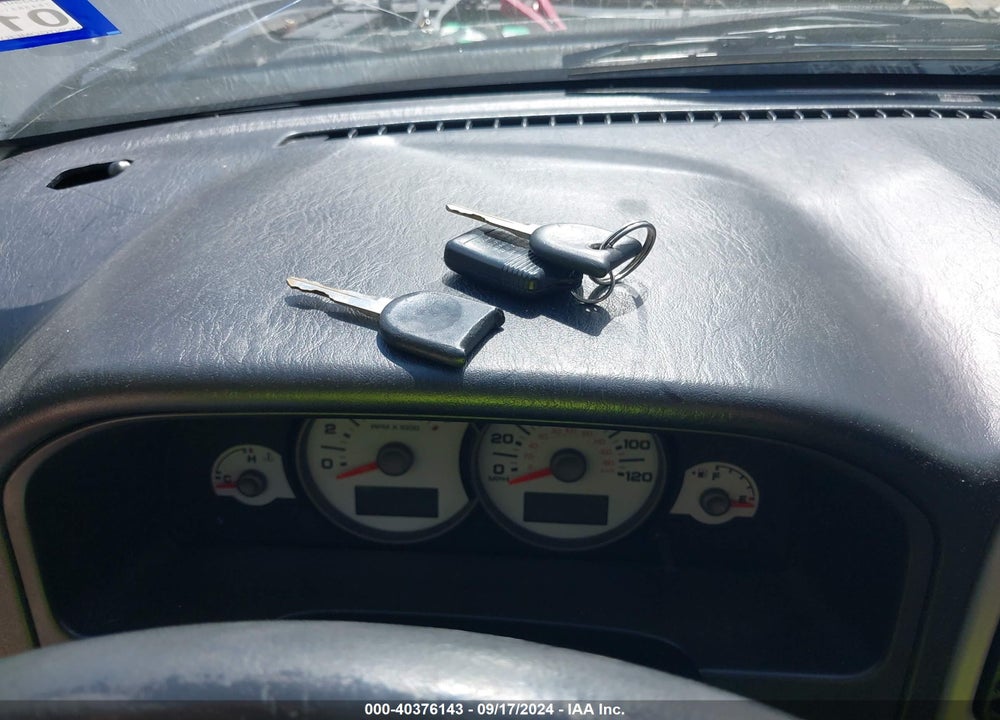 2007 FORD ESCAPE LIMITED VIN: 1FMYU04177KC08929