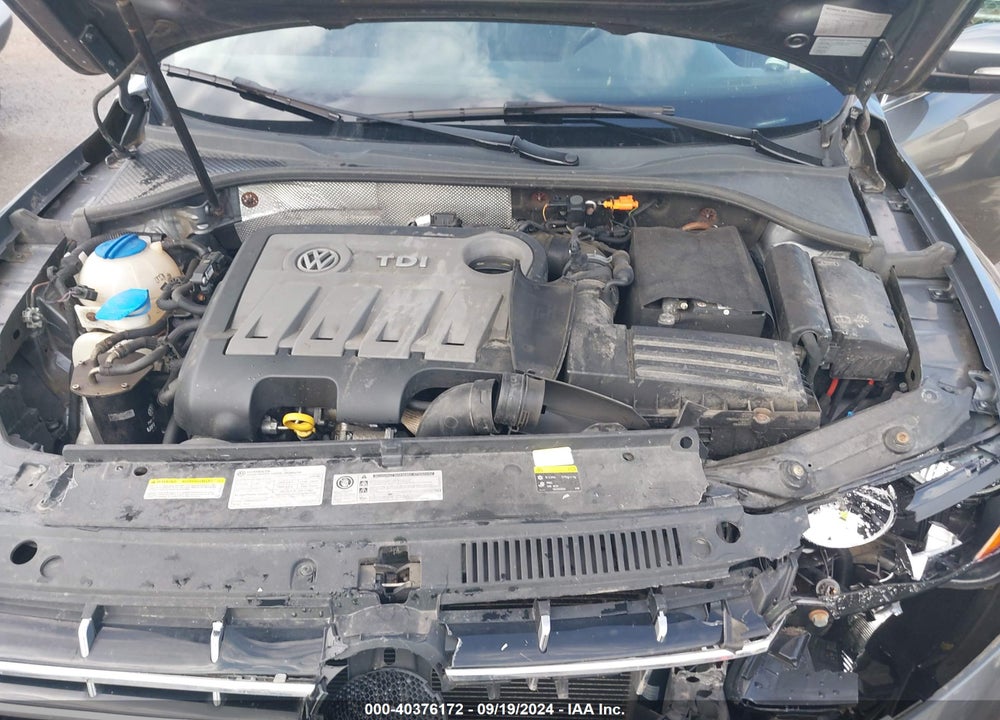 2014 VOLKSWAGEN PASSAT 2.0L TDI SE VIN: 1VWBN7A37EC111384