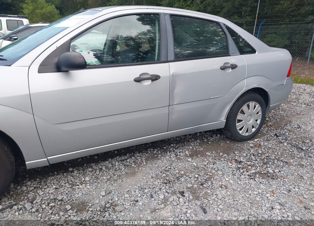 2007 FORD FOCUS S/SE/SES VIN: 1FAFP34N57W298247