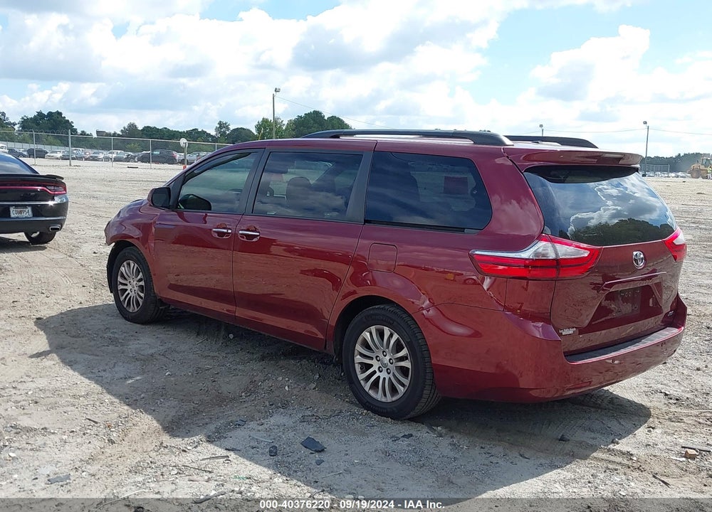 2016 TOYOTA SIENNA XLE 8 PASSENGER VIN: 5TDYK3DC9GS727714