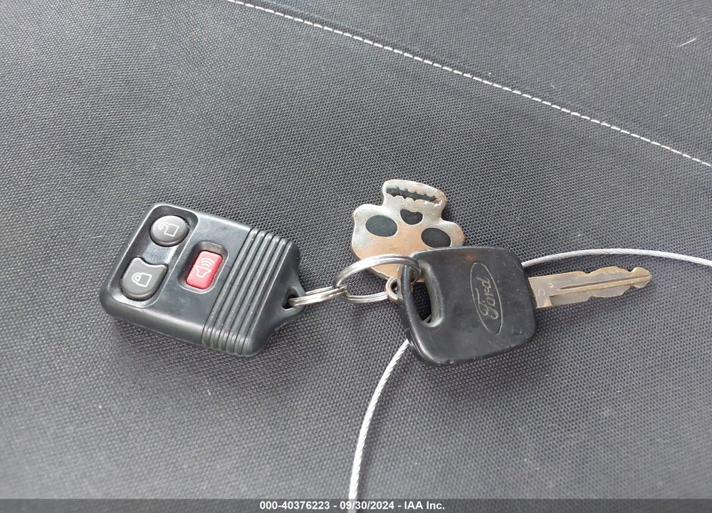 2002 FORD F-150 LARIAT/XLT VIN: 1FTRW08LX2KE34633