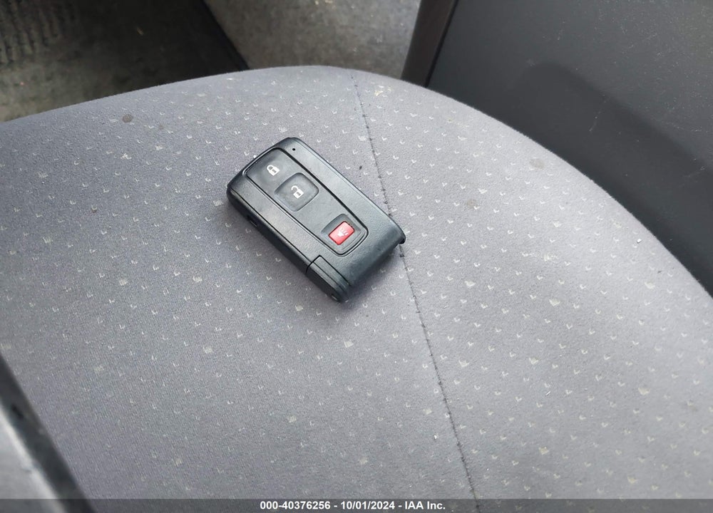 2007 TOYOTA PRIUS VIN: JTDKB20U373271483