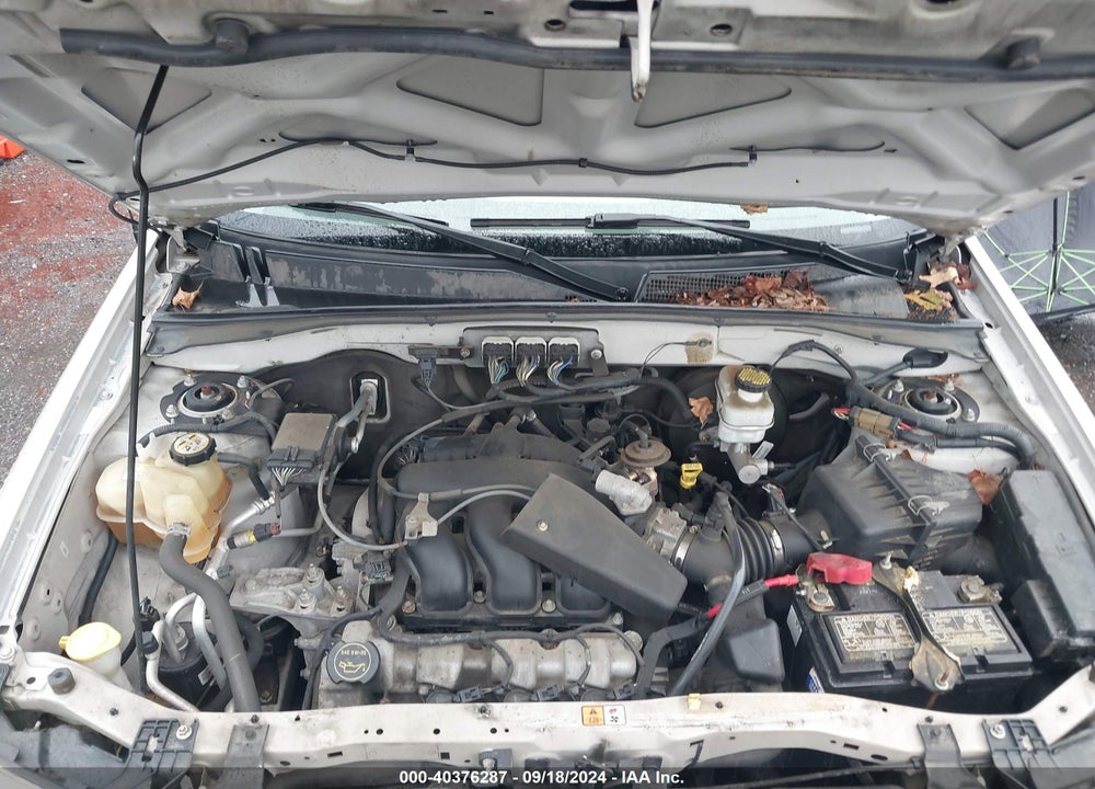 2008 FORD ESCAPE XLT VIN: 1FMCU031X8KE30877