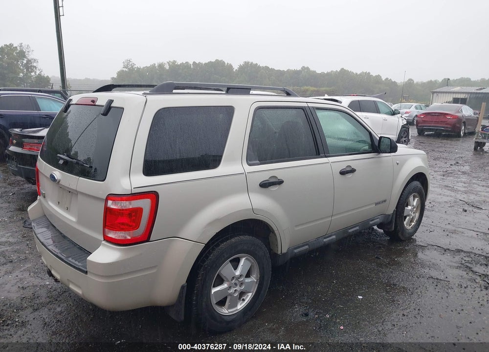 2008 FORD ESCAPE XLT VIN: 1FMCU031X8KE30877
