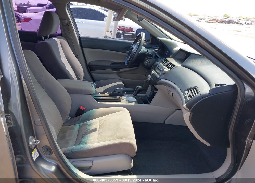 2011 HONDA ACCORD 2.4 LX-P VIN: 1HGCP2F42BA097683