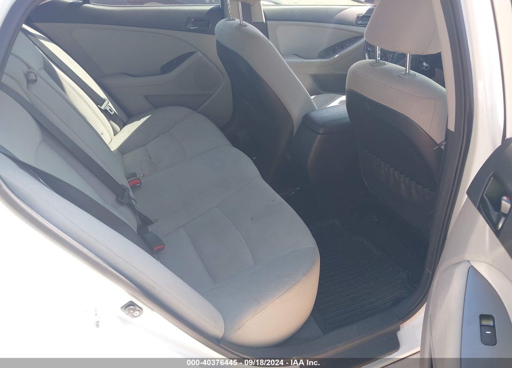2015 KIA OPTIMA LX VIN: KNAGM4A73F5632800