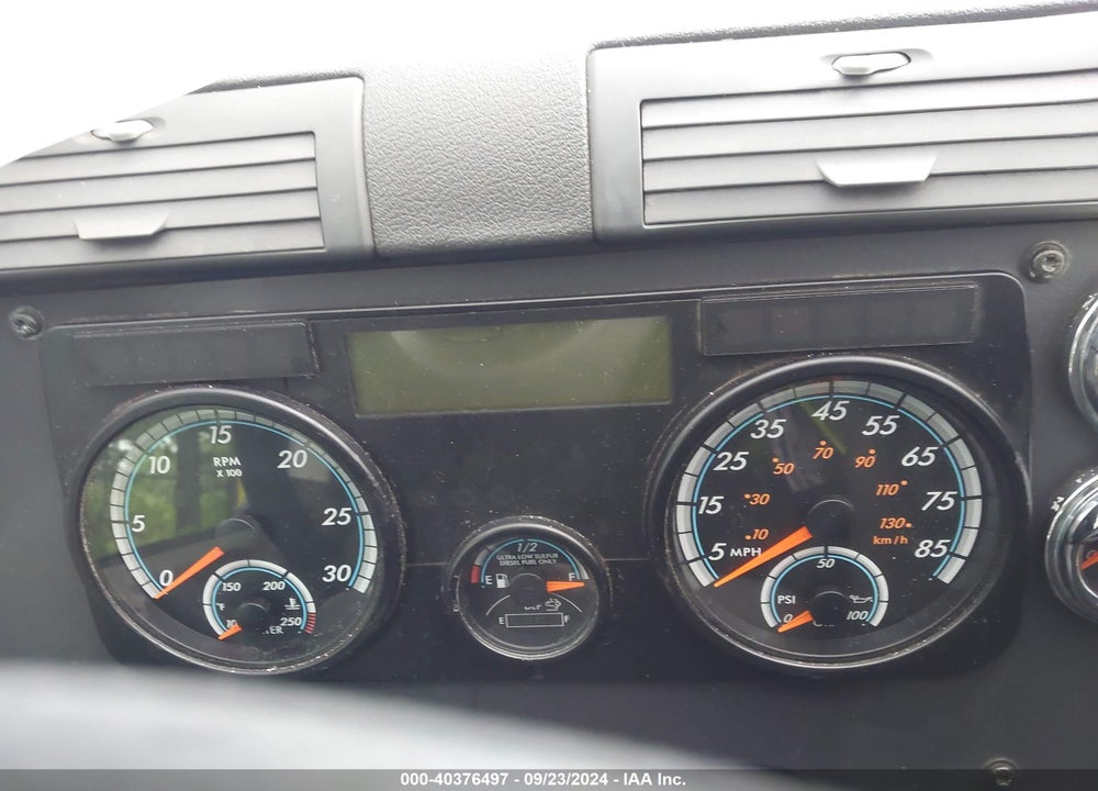 2016 FREIGHTLINER CASCADIA 125 VIN: 3AKJGLD58GSGW9410