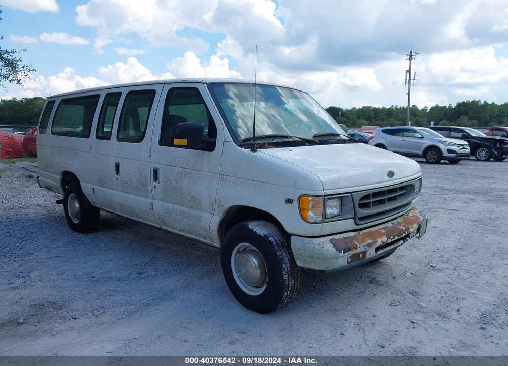 2000 FORD E-350 SUPER DUTY COMMERCIAL/RECREATIONAL VIN: 1FTSS34L7YHB59183