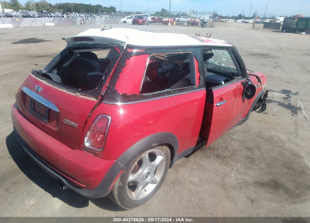 2005 MINI COOPER VIN: WMWRC33495TJ64428