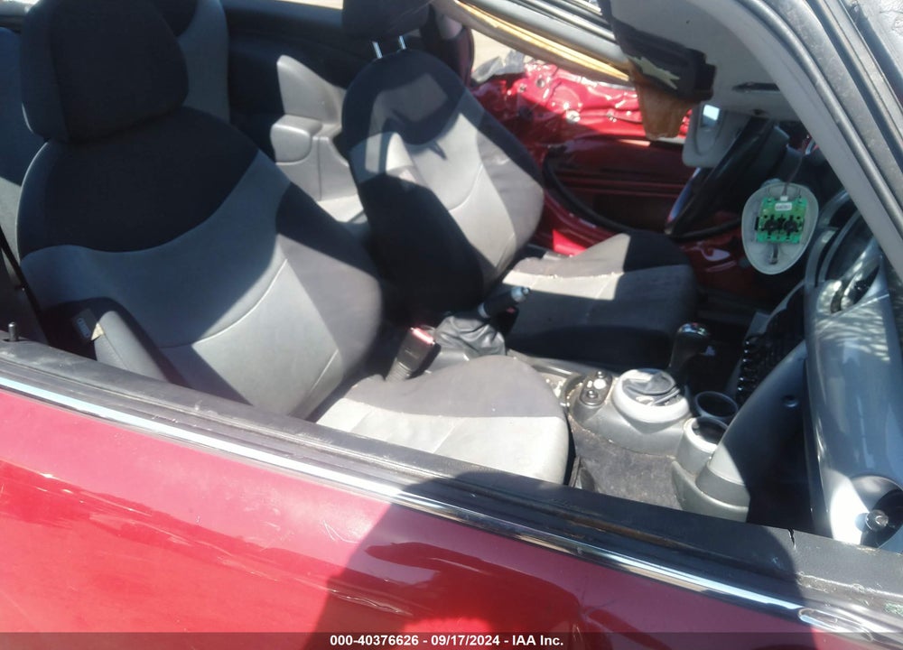 2005 MINI COOPER VIN: WMWRC33495TJ64428
