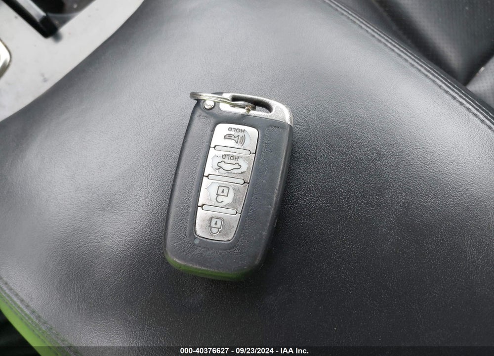 2013 HYUNDAI AZERA VIN: KMHFG4JG0DA284833