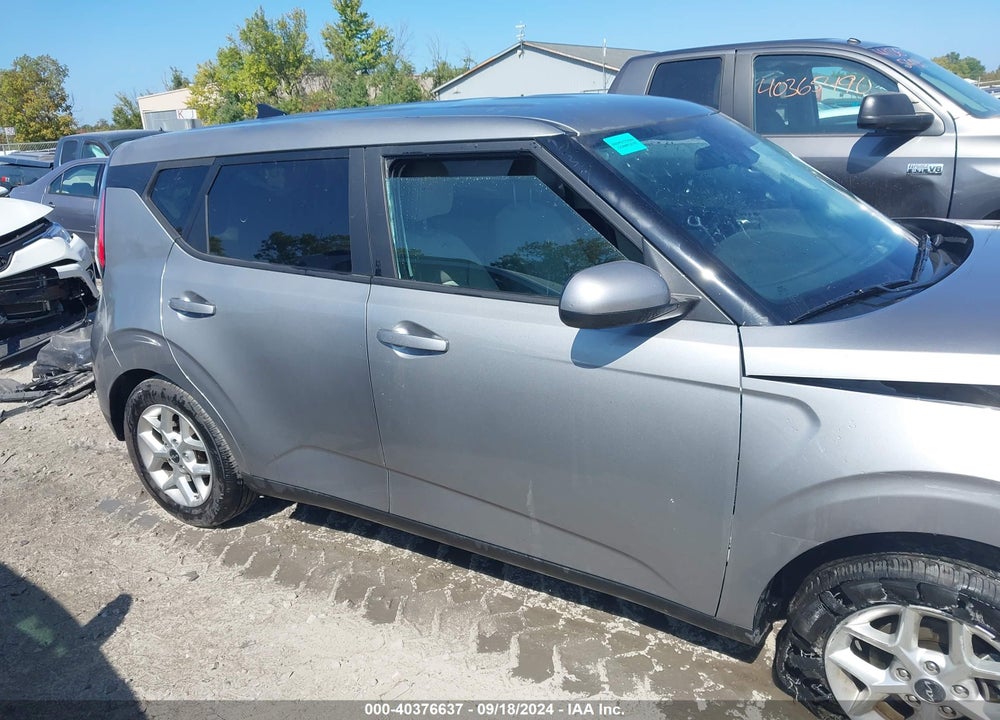 2023 KIA SOUL LX VIN: KNDJ23AU2P7864843