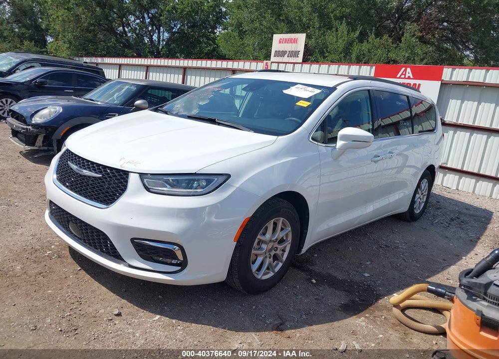 2022 CHRYSLER PACIFICA TOURING L VIN: 2C4RC1BGXNR215395