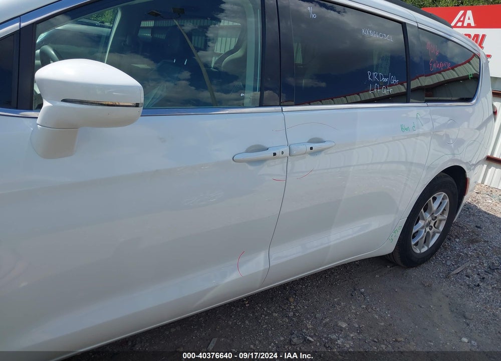 2022 CHRYSLER PACIFICA TOURING L VIN: 2C4RC1BGXNR215395