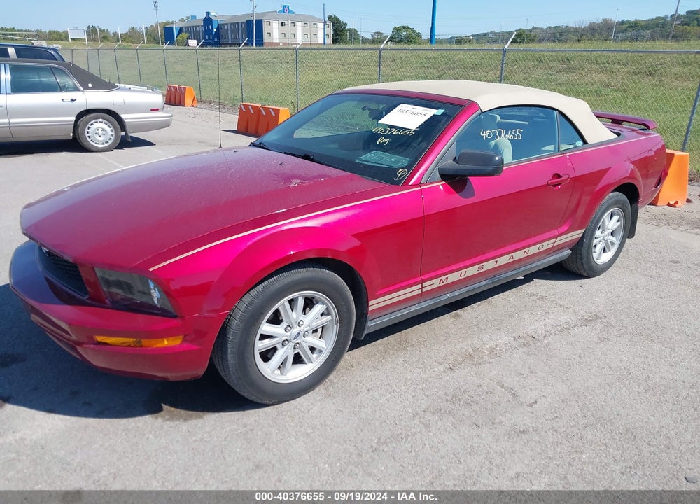 2005 FORD MUSTANG VIN: 1ZVHT84N155240082