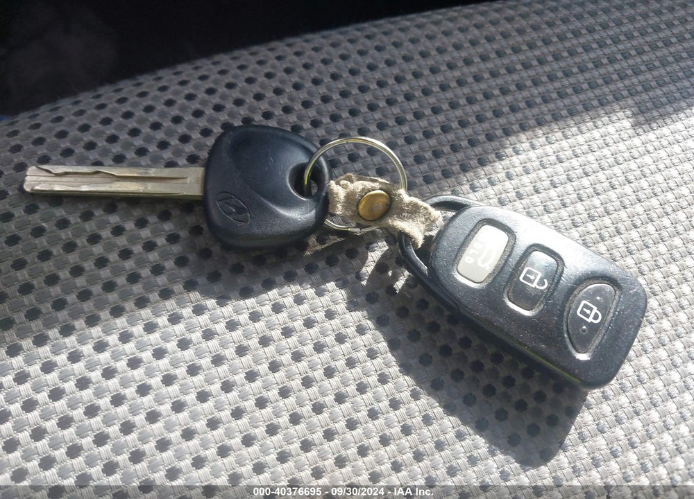 2011 HYUNDAI SONATA GLS VIN: 5NPEB4ACXBH051141