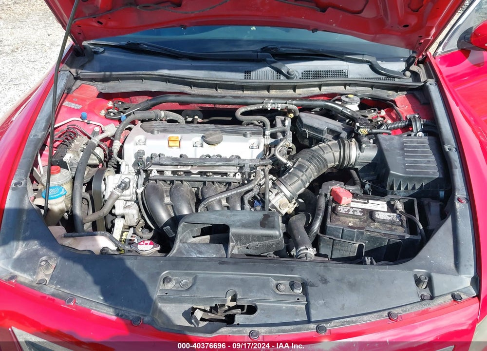 2010 HONDA ACCORD 2.4 EX VIN: 1HGCS1B74AA011748