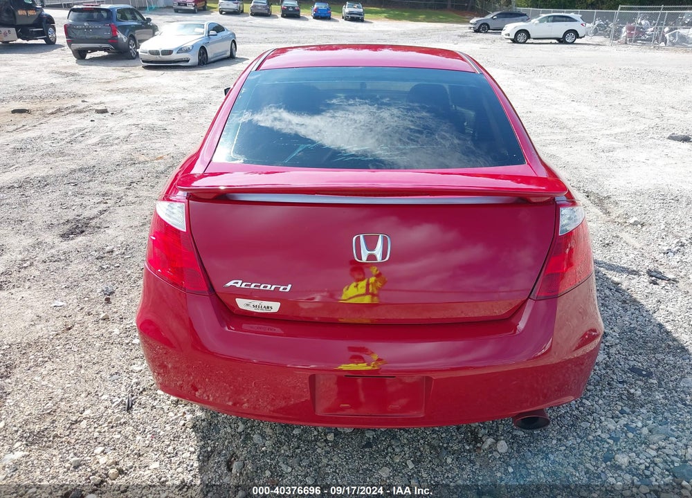 2010 HONDA ACCORD 2.4 EX VIN: 1HGCS1B74AA011748