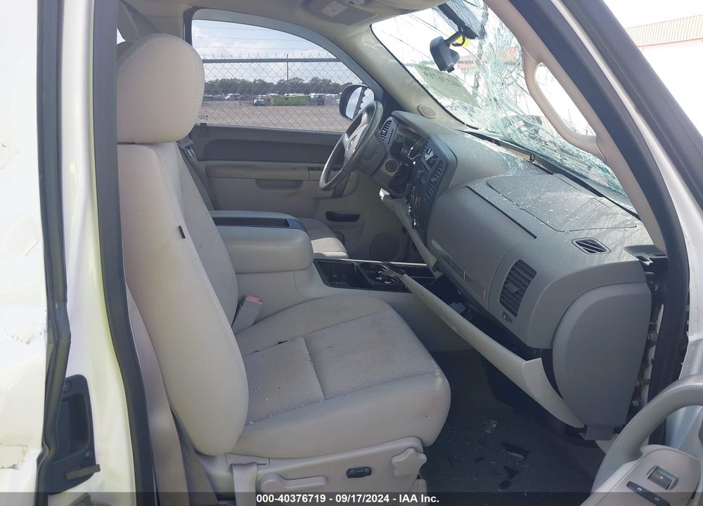 2010 GMC SIERRA 1500 SLE VIN: 1GTSKVE31AZ139277