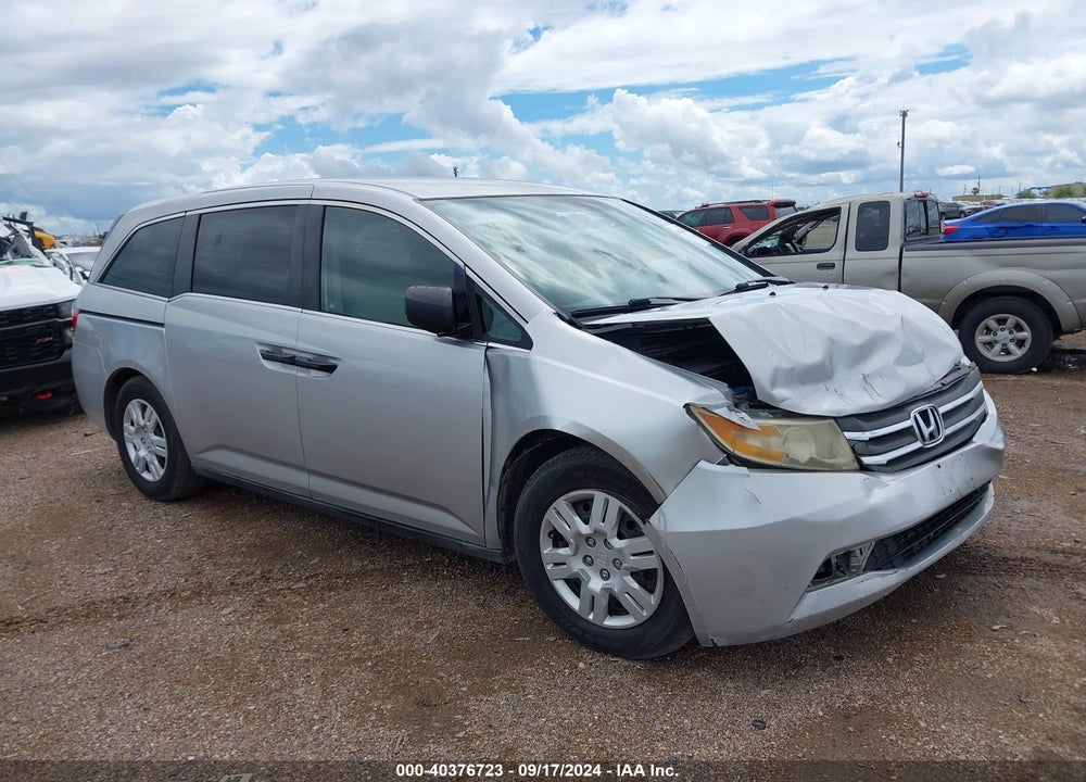 2011 HONDA ODYSSEY LX VIN: 5FNRL5H26BB015219