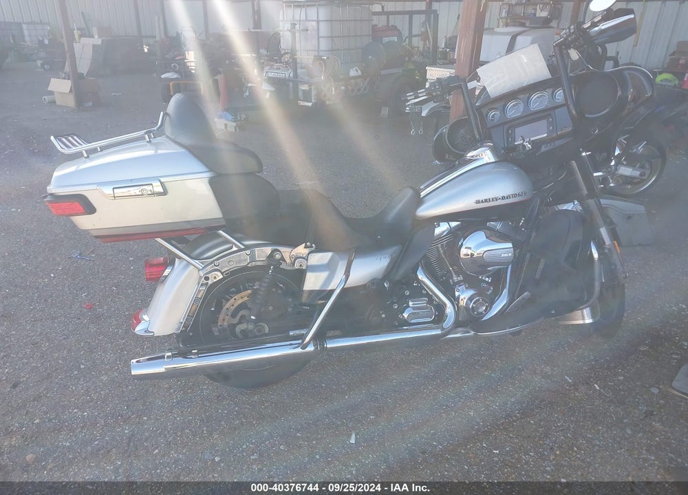 2015 HARLEY-DAVIDSON FLHTKL ULTRA LIMITED LOW VIN: 1HD1KKL16FB675863