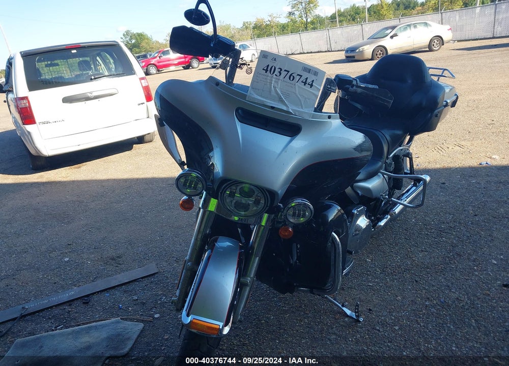 2015 HARLEY-DAVIDSON FLHTKL ULTRA LIMITED LOW VIN: 1HD1KKL16FB675863