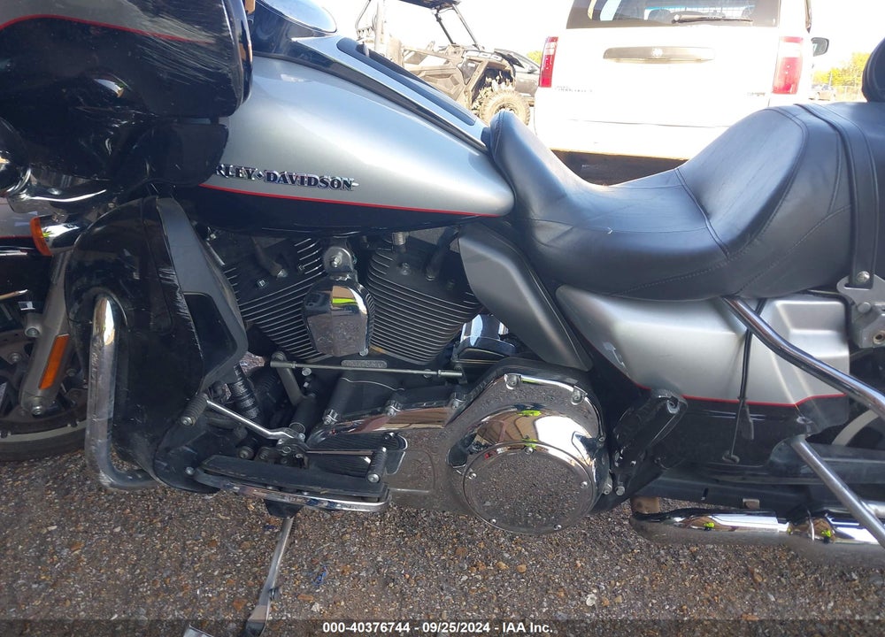 2015 HARLEY-DAVIDSON FLHTKL ULTRA LIMITED LOW VIN: 1HD1KKL16FB675863