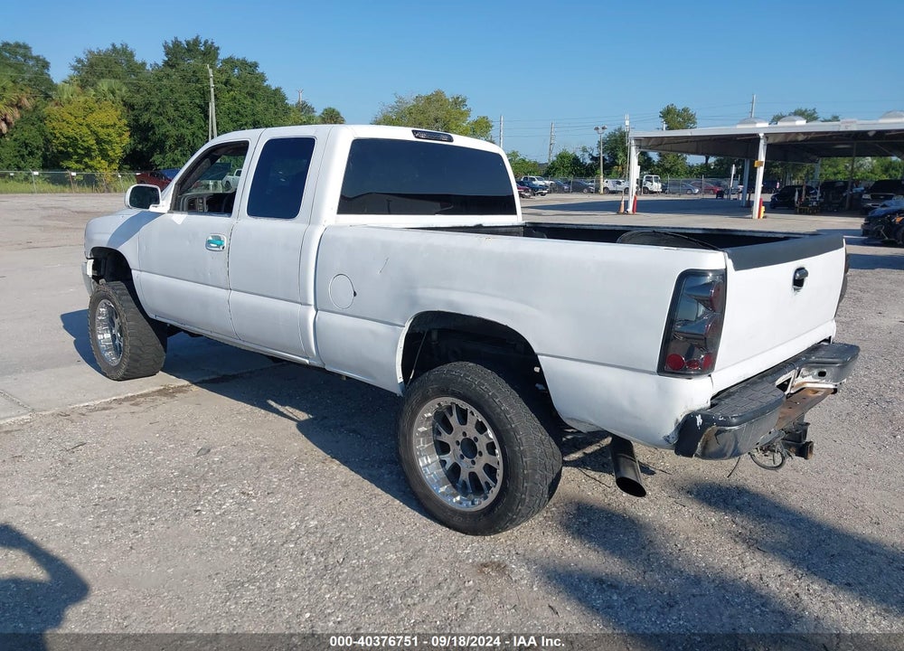 2002 CHEVROLET SILVERADO 1500 LT VIN: 1GCEK19T22E223858