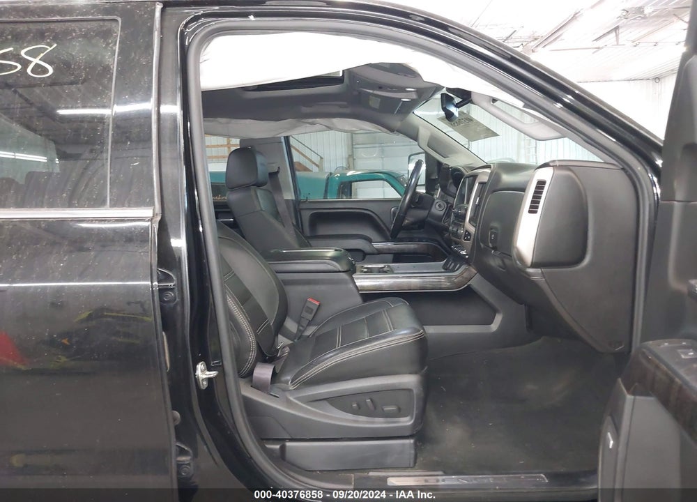 2015 GMC SIERRA 2500HD DENALI VIN: 1GT120E86FF101384