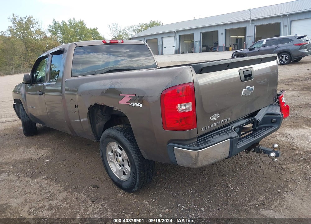2007 CHEVROLET SILVERADO 1500 LT2 VIN: 2GCEK19J071582830