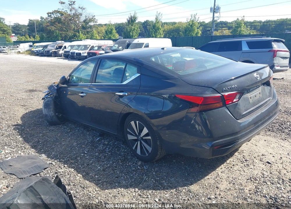 2021 NISSAN ALTIMA SV FWD VIN: 1N4BL4DV5MN388483