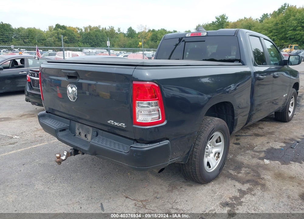 2020 RAM 1500 TRADESMAN QUAD CAB 4X4 6'4 BOX VIN: 1C6RRFCG4LN386543